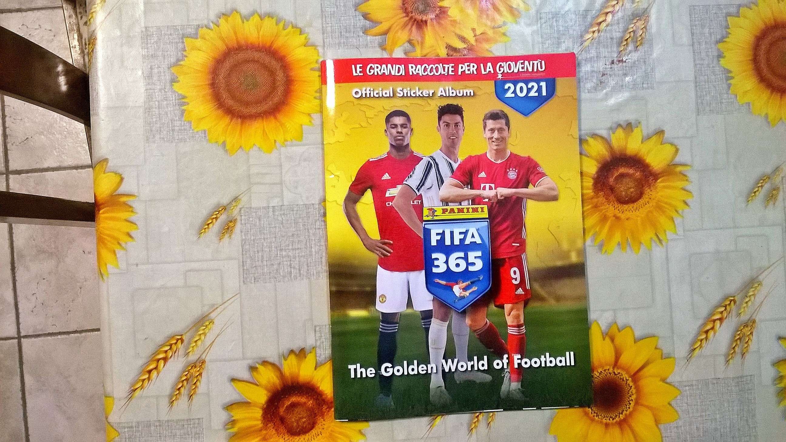 Album c FIFA Panini 365 2021 completo